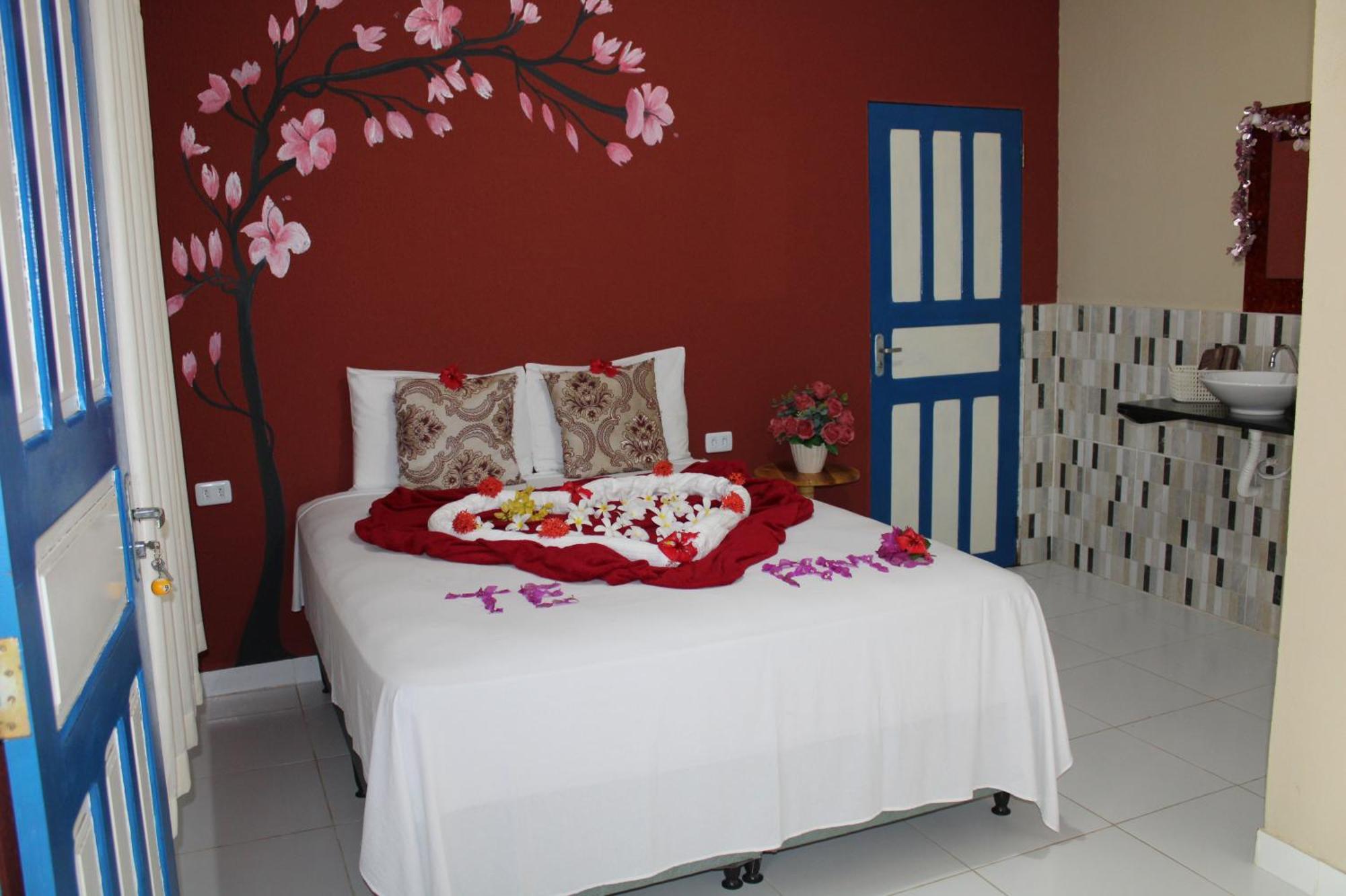 A Toca Do Bem-Te-Vi Hotel อากวสเบลัส ภายนอก รูปภาพ